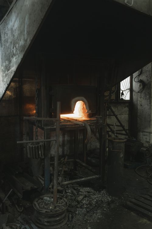 Industrial high-temperature combustion furnace